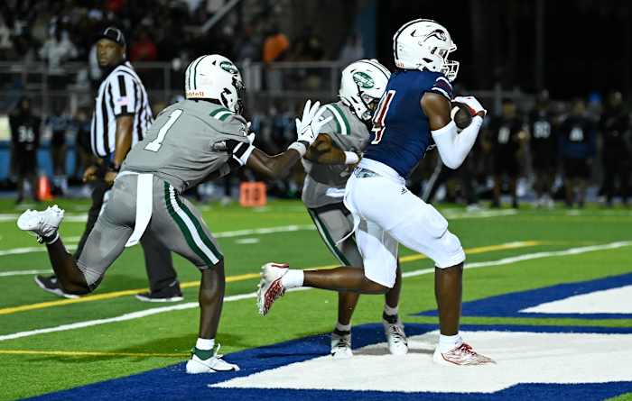 Chaminade-Madonna vs Miami Central Football - Robson Lopes - 08-26-20231142